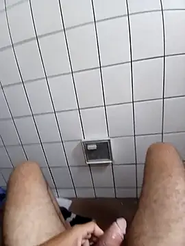 Aecio2029 online show from April 13, 2026, 12:21 pm