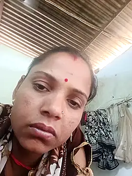 Sapnaroy1213 online show from April 27, 2026, 2:53 am