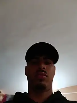 LucaColmal online show from April 5, 2026, 2:42 am