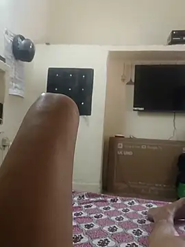 Snapshot of maRRy-m chatting on April 1, 2026, 8:37 am maRRy-m online show from April 1, 2026, 8:37 am