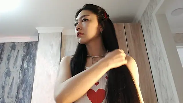 SecretTiny online show from April 11, 2026, 1:32 am