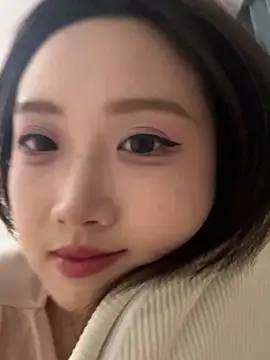 Snapshot of Alice-babyone chatting on May 7, 2026, 12:21 pm Alice-babyone online show from May 7, 2026, 12:21 pm