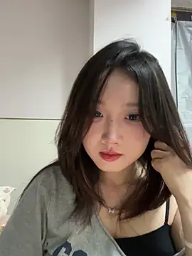 Snapshot of Alice-babyone chatting on May 26, 2026, 1:51 pm Alice-babyone online show from May 26, 2026, 1:51 pm