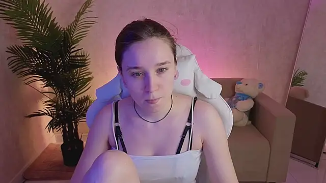 SweetieBlush online show from April 24, 2026, 3:42 am