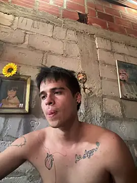 Snapshot of davidjan1996 chatting on April 18, 2026, 9:15 pm davidjan1996 online show from April 18, 2026, 9:15 pm
