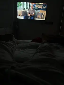 icemanhotwomen online show from April 17, 2026, 12:02 am