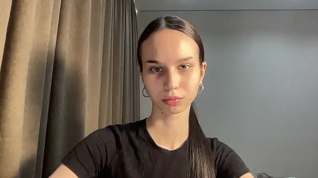 sparkmuse online show from April 3, 2026, 8:51 pm