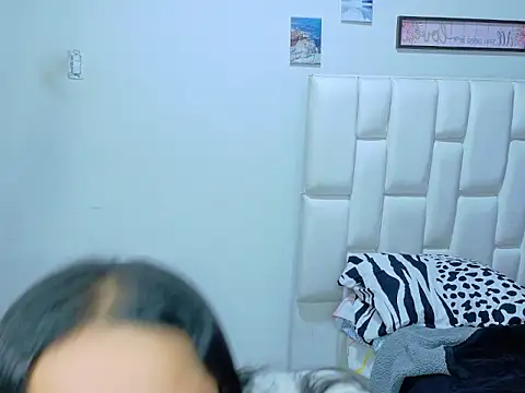 LeticiaVisconti online show from April 10, 2026, 7:40 pm