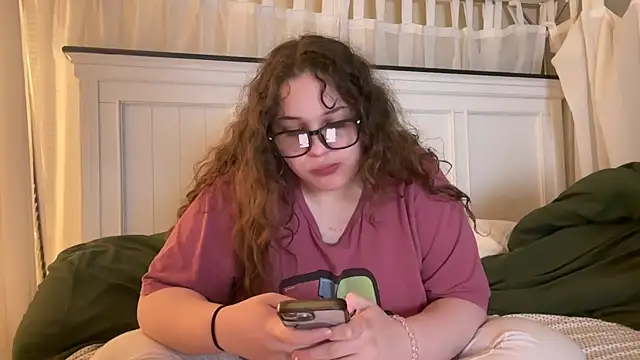 Seraphinawild online show from April 24, 2026, 6:16 am