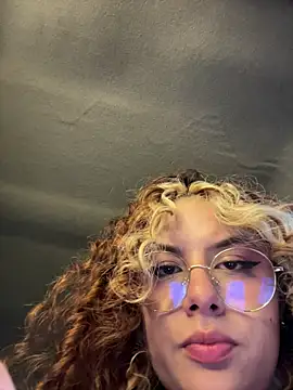 Amber-fire online show from March 31, 2026, 10:21 pm