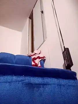 miguellccadena online show from April 16, 2026, 4:57 am