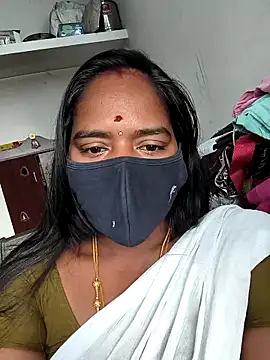 Snapshot of Tamil_Sangeetha chatting on April 12, 2026, 1:54 am Tamil Sangeetha online show from April 12, 2026, 1:54 am