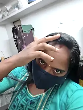 Snapshot of Tamil_Sangeetha chatting on April 12, 2026, 2:22 pm Tamil Sangeetha online show from April 12, 2026, 2:22 pm