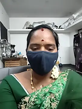 Snapshot of Tamil_Sangeetha chatting on April 21, 2026, 4:34 pm Tamil Sangeetha online show from April 21, 2026, 4:34 pm