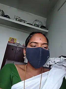 Snapshot of Tamil_Sangeetha chatting on May 1, 2026, 2:05 am Tamil Sangeetha online show from May 1, 2026, 2:05 am