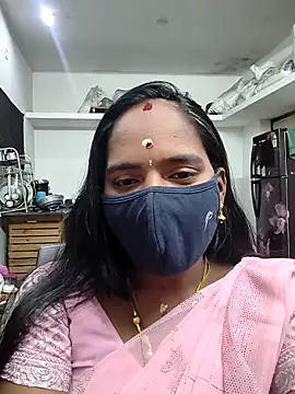 Snapshot of Tamil_Sangeetha chatting on May 2, 2026, 4:01 pm Tamil Sangeetha online show from May 2, 2026, 4:01 pm