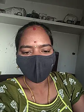Snapshot of Tamil_Sangeetha chatting on May 12, 2026, 12:52 am Tamil Sangeetha online show from May 12, 2026, 12:52 am