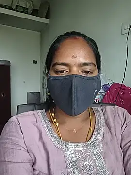Snapshot of Tamil_Sangeetha chatting on May 13, 2026, 9:39 am Tamil Sangeetha online show from May 13, 2026, 9:39 am
