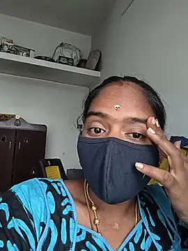 Snapshot of Tamil_Sangeetha chatting on May 15, 2026, 10:50 pm Tamil Sangeetha online show from May 15, 2026, 10:50 pm