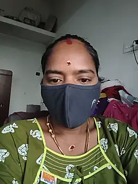 Snapshot of Tamil_Sangeetha chatting on May 18, 2026, 12:29 am Tamil Sangeetha online show from May 18, 2026, 12:29 am