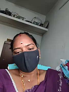 Snapshot of Tamil_Sangeetha chatting on May 30, 2026, 12:41 am Tamil Sangeetha online show from May 30, 2026, 12:41 am