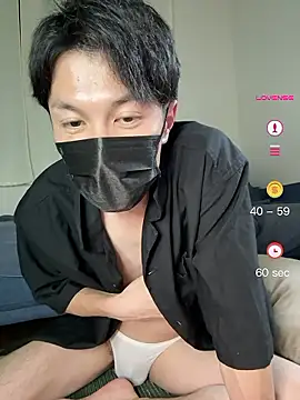 Snapshot of -YumaUemura- chatting on May 9, 2026, 2:11 pm -YumaUemura- online show from May 9, 2026, 2:11 pm