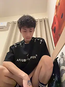 sexyboy-3525 online show from May 16, 2026, 6:43 am