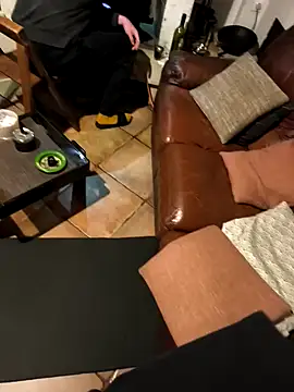 Snapshot of MassiveMask chatting on April 3, 2026, 5:11 pm MassiveMask online show from April 3, 2026, 5:11 pm