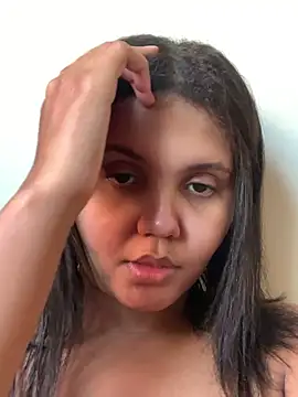 viviboraaaa online show from June 19, 2026, 7:17 pm