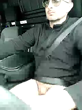 Snapshot of zzrkx chatting on April 1, 2026, 10:38 am zzrkx online show from April 1, 2026, 10:38 am