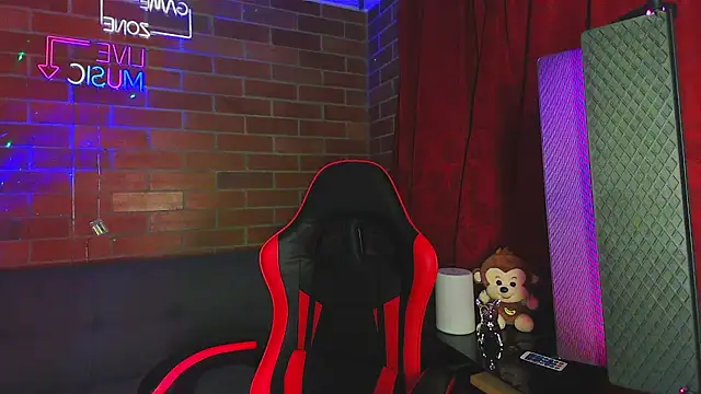 adisson2  online show from March 31, 2026, 5:19 am