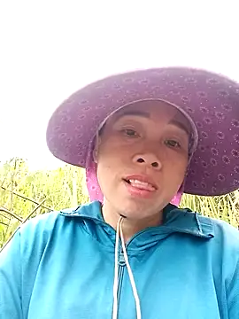Vily-lonely online show from April 29, 2026, 10:19 am