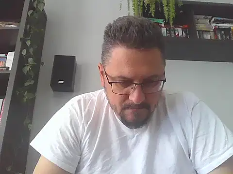 Snapshot of 19cmSlave chatting on May 26, 2026, 9:27 am 19cmSlave online show from May 26, 2026, 9:27 am