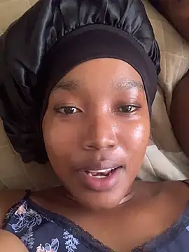 BlackBerryPeaches online show from April 18, 2026, 11:58 am