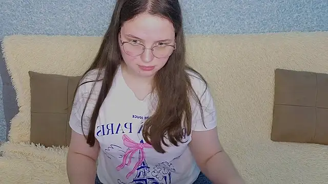 SofiDreamm online show from April 3, 2026, 2:26 pm