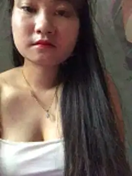 Snapshot of Linh_Hoang chatting on April 19, 2026, 5:18 am Linh Hoang online show from April 19, 2026, 5:18 am