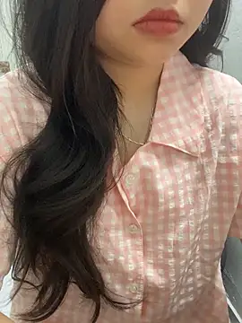 Rosecute11 online show from April 18, 2026, 5:00 am