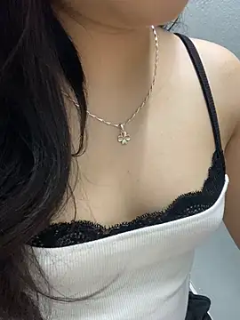 Rosecute11 online show from May 21, 2026, 12:34 pm