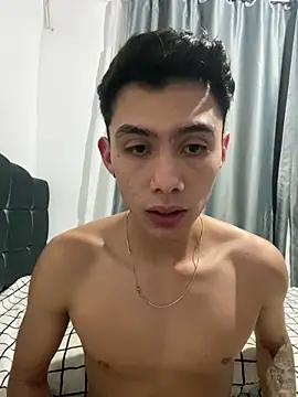 jmaxter online show from April 9, 2026, 4:34 am