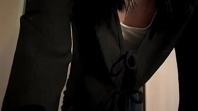 Snapshot of JessbutnotJessi chatting on April 15, 2026, 5:03 am JessbutnotJessi online show from April 15, 2026, 5:03 am