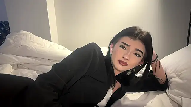 Snapshot of JessbutnotJessi chatting on April 16, 2026, 6:03 am JessbutnotJessi online show from April 16, 2026, 6:03 am