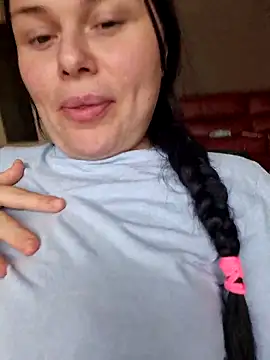 Snapshot of AliceX69 chatting on April 1, 2026, 3:53 pm AliceX69 online show from April 1, 2026, 3:53 pm