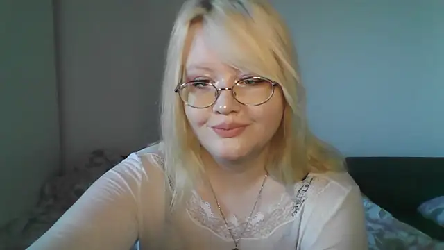 Elayne Sweet online show from May 6, 2026, 6:08 am