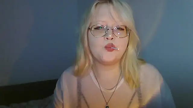 Elayne Sweet online show from June 18, 2026, 6:02 am