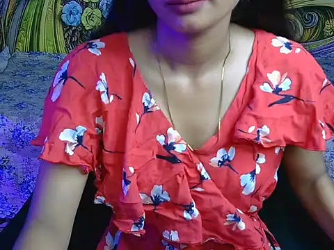 Snapshot of avni222 chatting on May 13, 2026, 5:49 am avni222 online show from May 13, 2026, 5:49 am