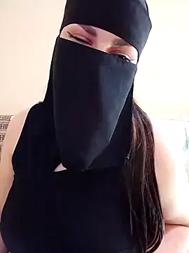 Queen Lola online show from April 2, 2026, 4:59 pm