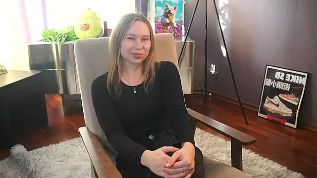 MathaConnie online show from April 6, 2026, 4:46 am