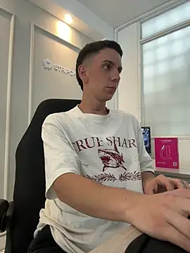 Snapshot of Liam_Fiire chatting on April 10, 2026, 3:50 pm Liam Fiire online show from April 10, 2026, 3:50 pm