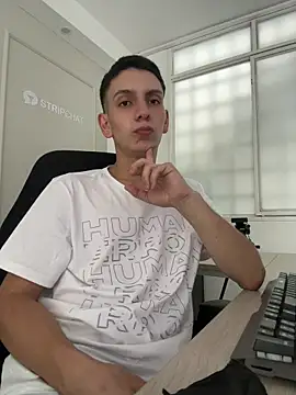 Snapshot of Liam_Fiire chatting on April 12, 2026, 6:02 pm Liam Fiire online show from April 12, 2026, 6:02 pm