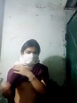 riya12  online show from April 22, 2026, 7:04 pm